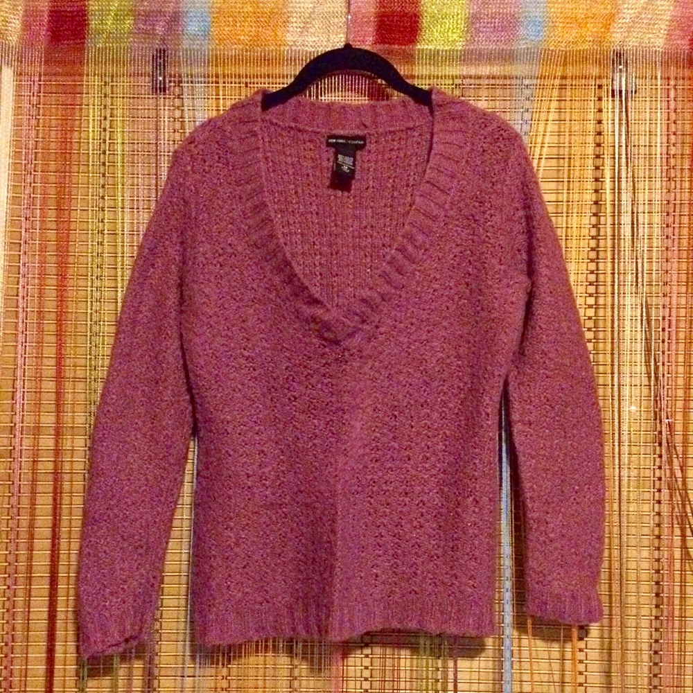 PINK V-NECK SWEATER